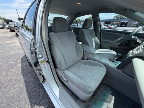Used 2011 Toyota Camry LE w/ LE Extra-Value Pkg FWD image 16