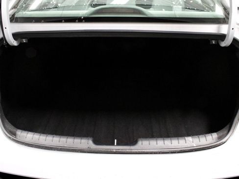 Used 2024 Hyundai Elantra SEL FWD image 14