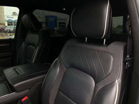 Used 2025 RAM 1500 Limited w/ Body Color Bumper Group image 15