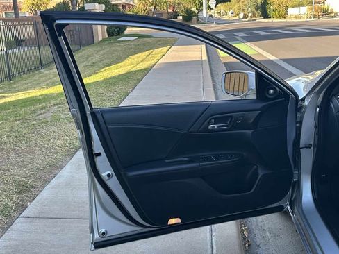 Used 2014 Honda Accord EX-L image 54