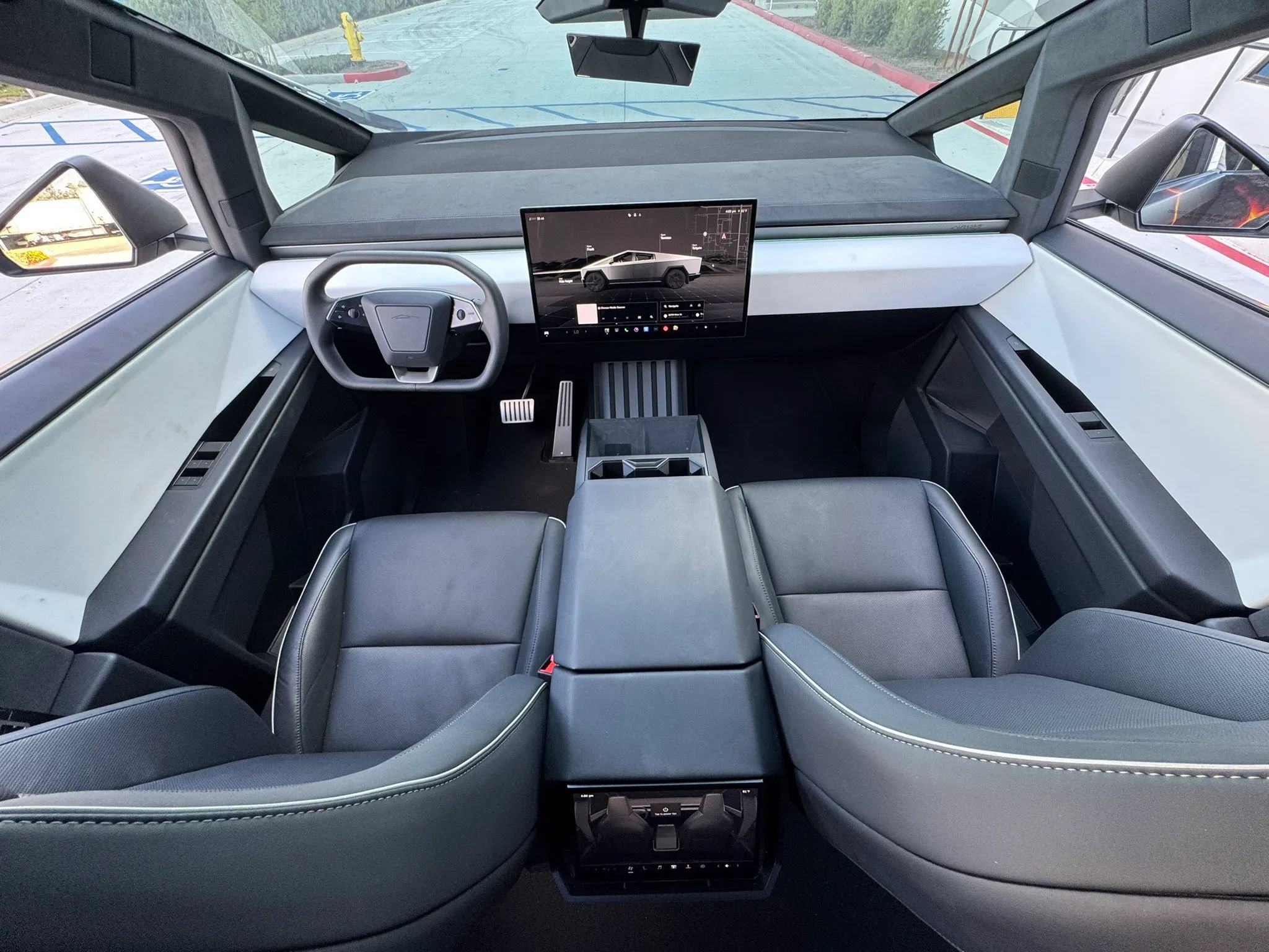 Used 2024 Tesla Cybertruck Cyberbeast AWD/4WD image 5