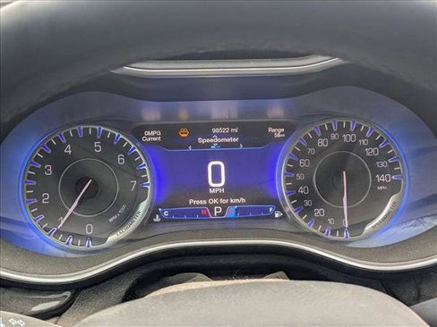 Used 2015 Chrysler 200 C w/ Navigation & Sound Group I image 10