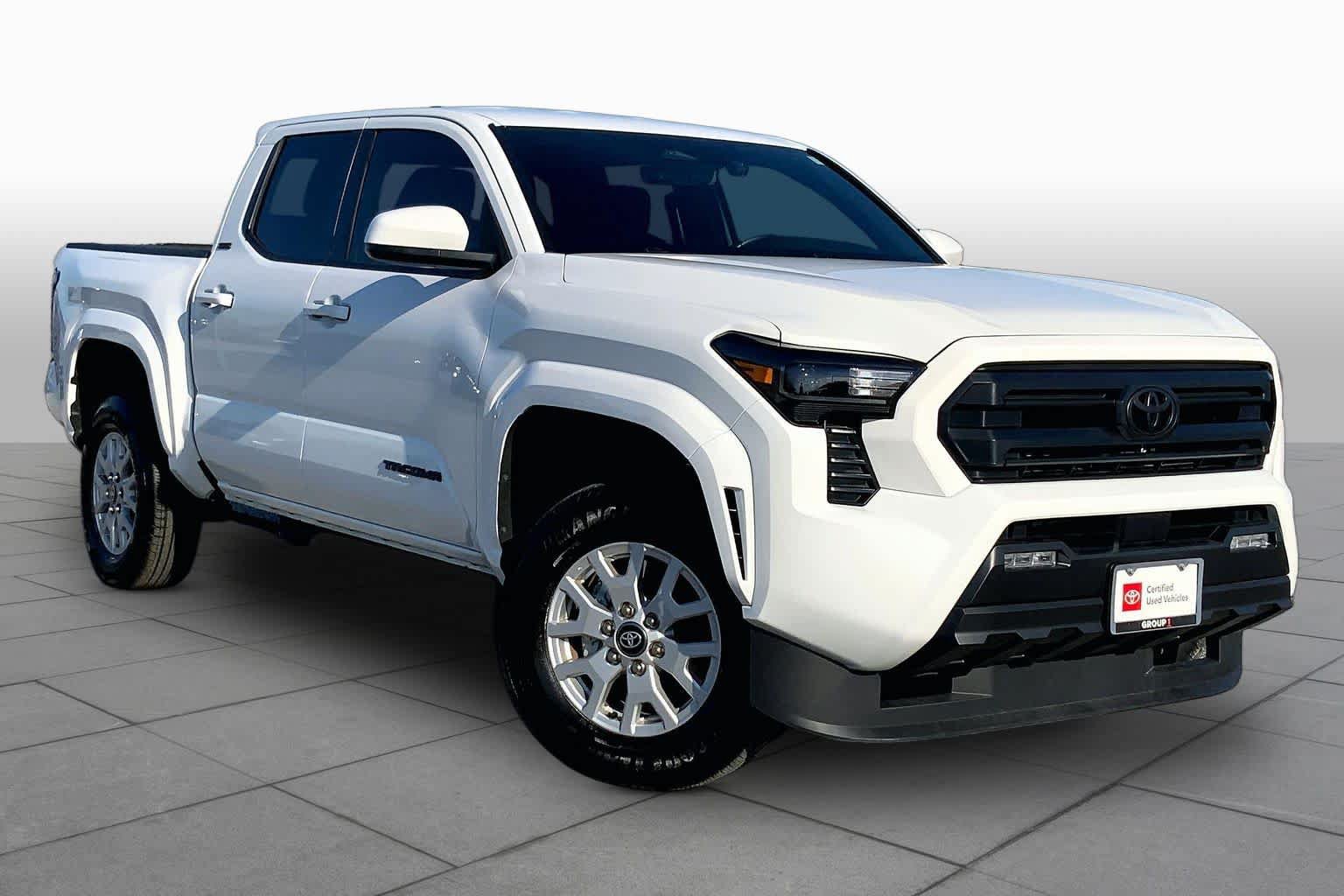 Certified 2026 Toyota Tacoma SR5 AWD/4WD image 3