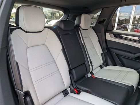 New 2026 Porsche Cayenne E-Hybrid image 25