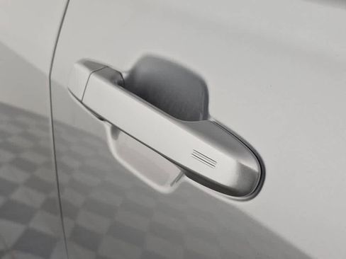 Used 2022 Subaru Forester Limited image 8