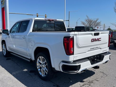 Used 2022 GMC Sierra 1500 Denali w/ Denali Reserve Package AWD/4WD image 5
