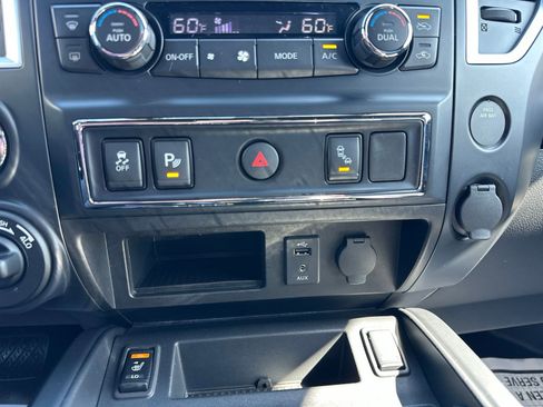 Used 2018 Nissan Titan SL w/ Midnight Edition AWD/4WD image 61