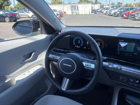 Used 2026 Hyundai Kona SEL Sport FWD image 35