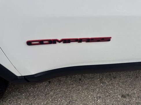 Used 2024 Jeep Compass Trailhawk image 16