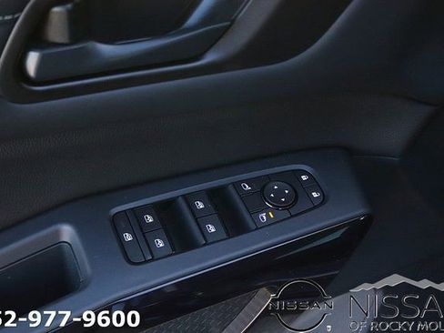 New 2026 Nissan Pathfinder SV image 8