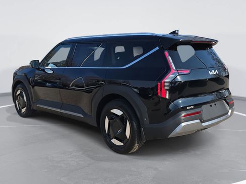 New 2026 Kia EV9 Wind image 7