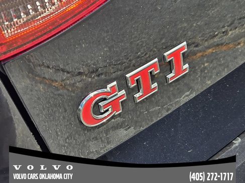Used 2021 Volkswagen GTI SE FWD image 11