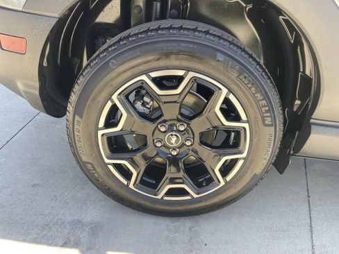 Used 2025 Ford Bronco Sport Outer Banks AWD/4WD image 32