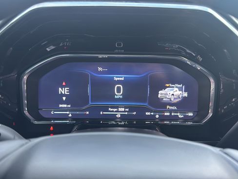 Used 2025 Chevrolet Silverado 2500 LT w/ Convenience Package image 35