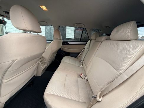 Used 2019 Subaru Outback 2.5i Premium AWD/4WD image 19