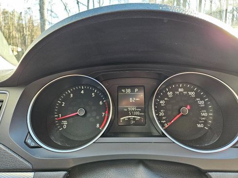 Used 2016 Volkswagen Jetta SE image 39