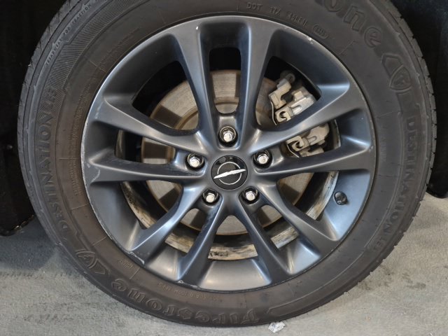 Used 2020 Chrysler Pacifica Touring-L AWD/4WD image 26