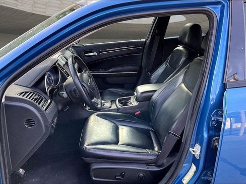 Used 2023 Chrysler 300 Touring L RWD image 22