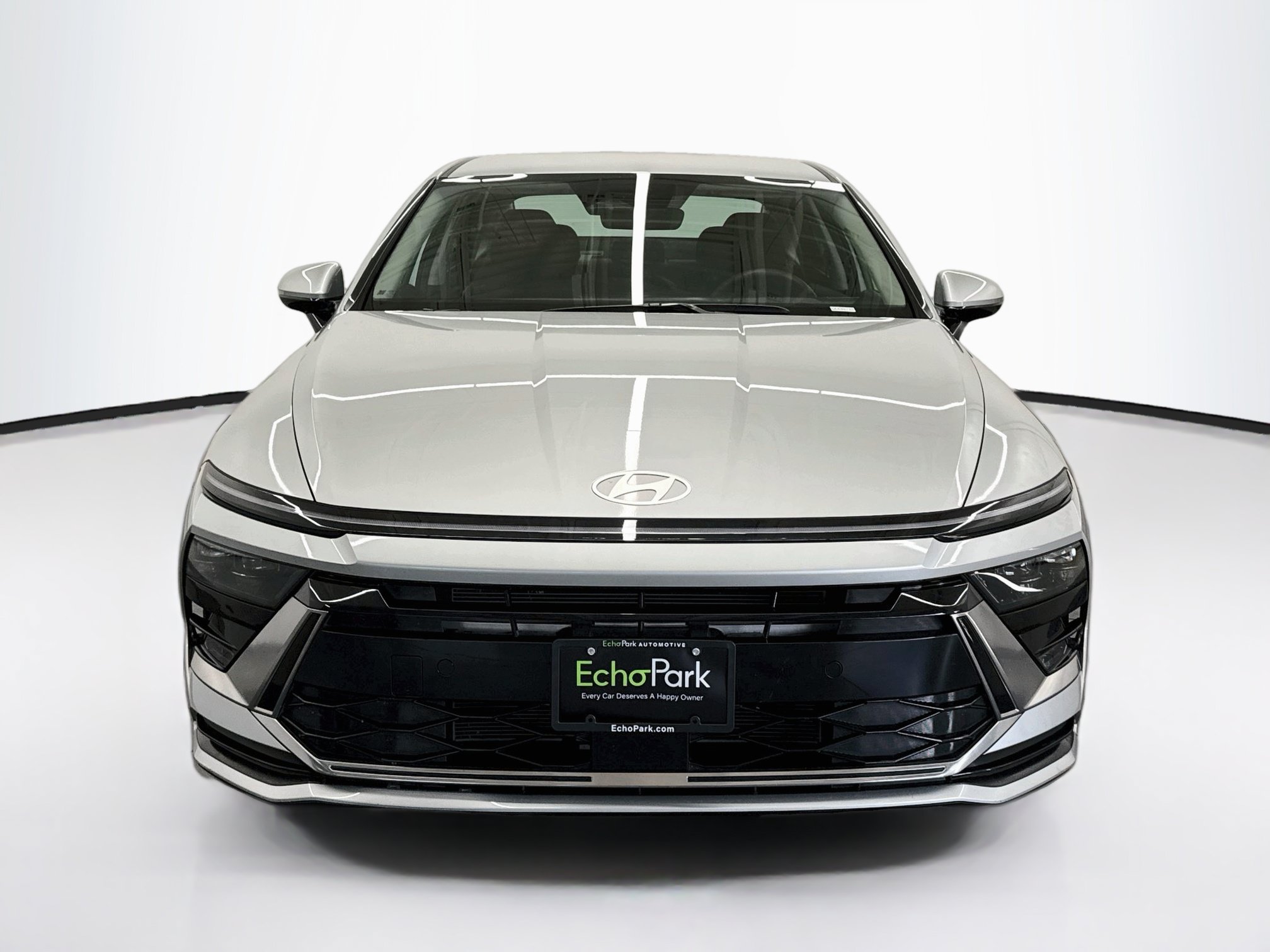 Used 2025 Hyundai Sonata SEL FWD image 2