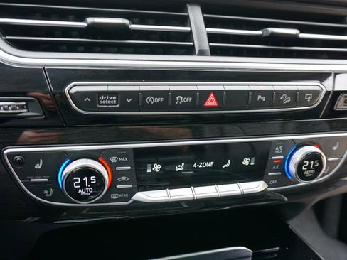 Used 2017 Audi Q7 3.0T Prestige AWD/4WD image 17