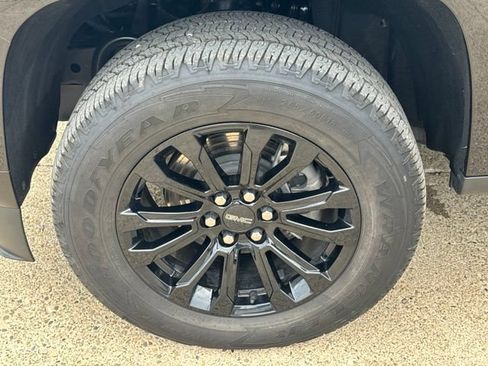 Certified 2022 GMC Canyon Elevation w/ Trailering Package RWD image 16