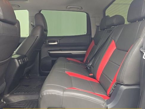 Used 2018 Toyota Tundra SR5 AWD/4WD image 7