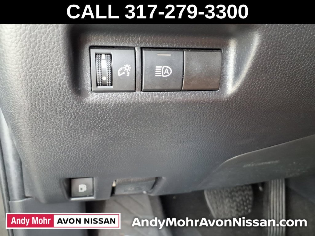 Used 2025 Toyota RAV4 LE AWD/4WD image 19