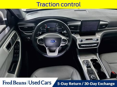 Used 2021 Ford Explorer XLT w/ Equipment Group 202A AWD/4WD image 27