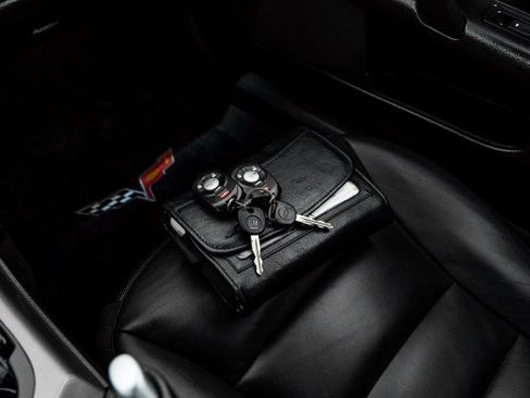 Used 2007 Chevrolet Corvette Coupe w/ Performance Package RWD image 47