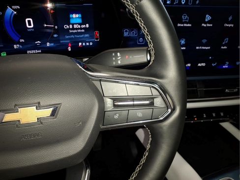 Used 2024 Chevrolet Equinox EV LT FWD image 15