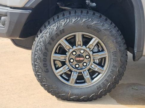New 2026 GMC Sierra 1500 AT4X AWD/4WD image 10