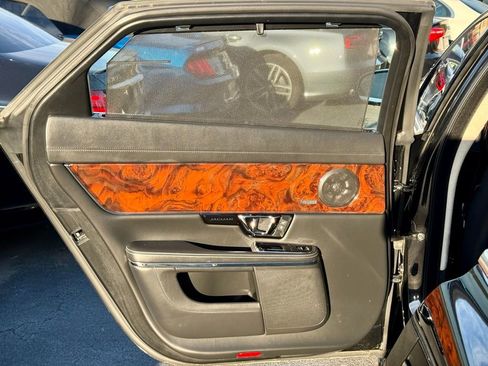 Used 2016 Jaguar XJ L Portfolio image 29