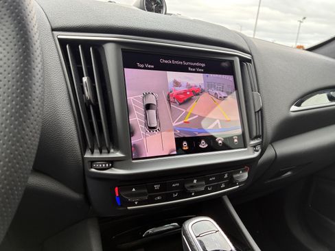 Used 2022 Maserati Levante GT image 21