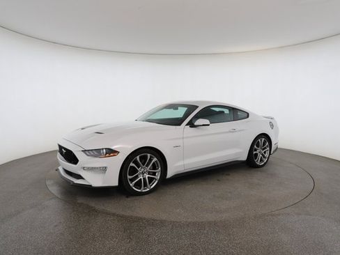 Used 2018 Ford Mustang GT Premium w/ Equipment Group 401A image 3