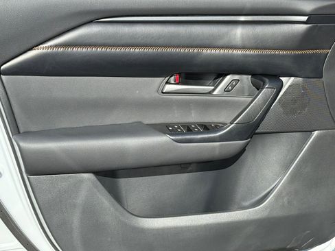 New 2026 MAZDA CX-50 AWD 2.5 Hybrid w/ Cargo Package image 15