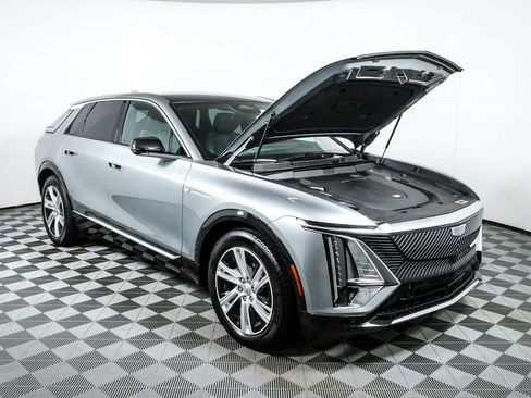 Certified 2024 Cadillac Lyriq Tech RWD image 34