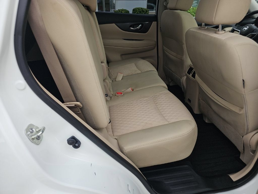 Used 2020 Nissan Rogue SV w/ Sun & Sound Touring Package AWD/4WD image 30