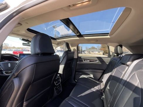 Used 2022 Lincoln Nautilus Reserve w/ Equipment Group 201A image 12