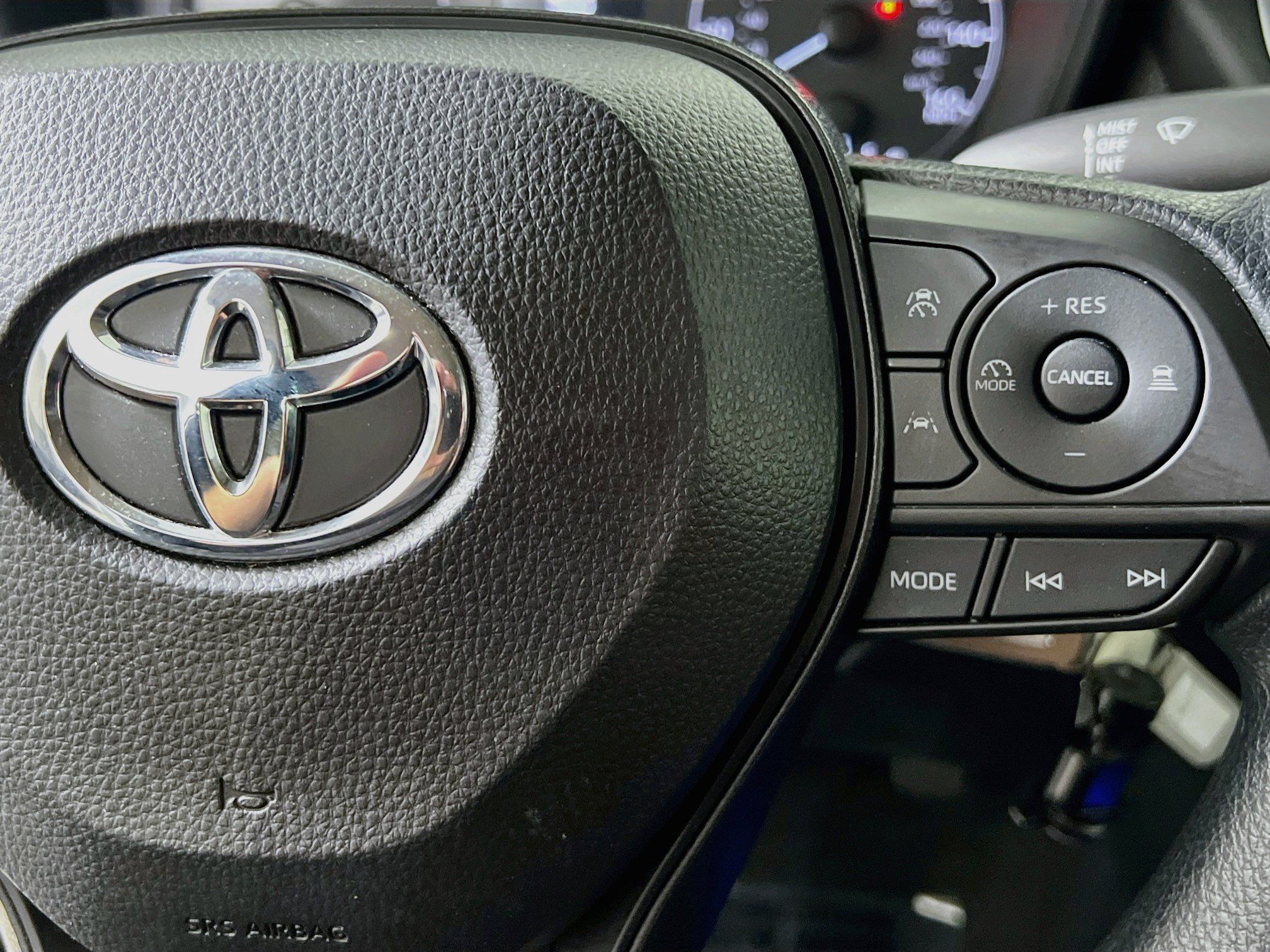 Used 2024 Toyota Corolla LE FWD image 19