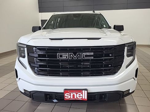 Used 2022 GMC Sierra 1500 Elevation w/ LPO, Elevation Black Package AWD/4WD image 5