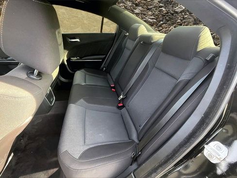 Used 2017 Dodge Charger SXT image 24