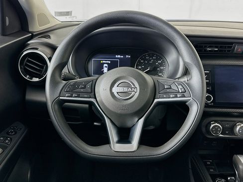 Used 2024 Nissan Kicks SV FWD image 17