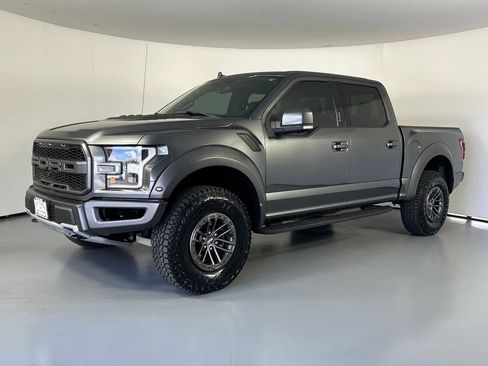 Used 2020 Ford F150 Raptor w/ Equipment Group 802A Luxury AWD/4WD image 3