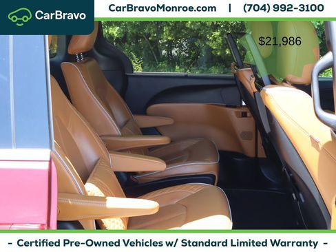 Used 2021 Chrysler Pacifica Pinnacle FWD image 45