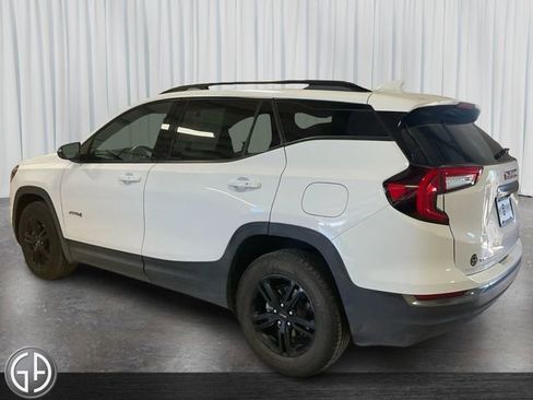 Used 2023 GMC Terrain AT4 image 7