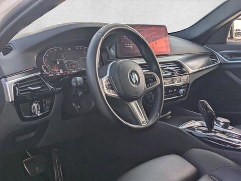 Used 2023 BMW 540i w/ M Sport Package image 9