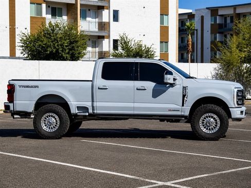 Used 2024 Ford F250 Lariat w/ Lariat Ultimate Package AWD/4WD image 2
