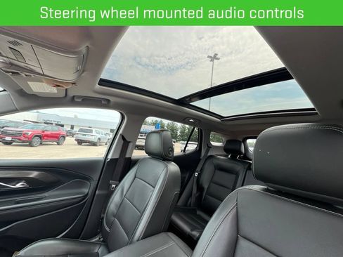 Used 2022 GMC Terrain SLT w/ Infotainment Package II AWD/4WD image 20