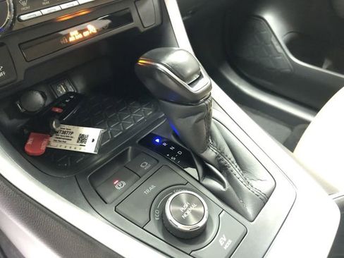 Used 2023 Toyota RAV4 XLE Premium image 25