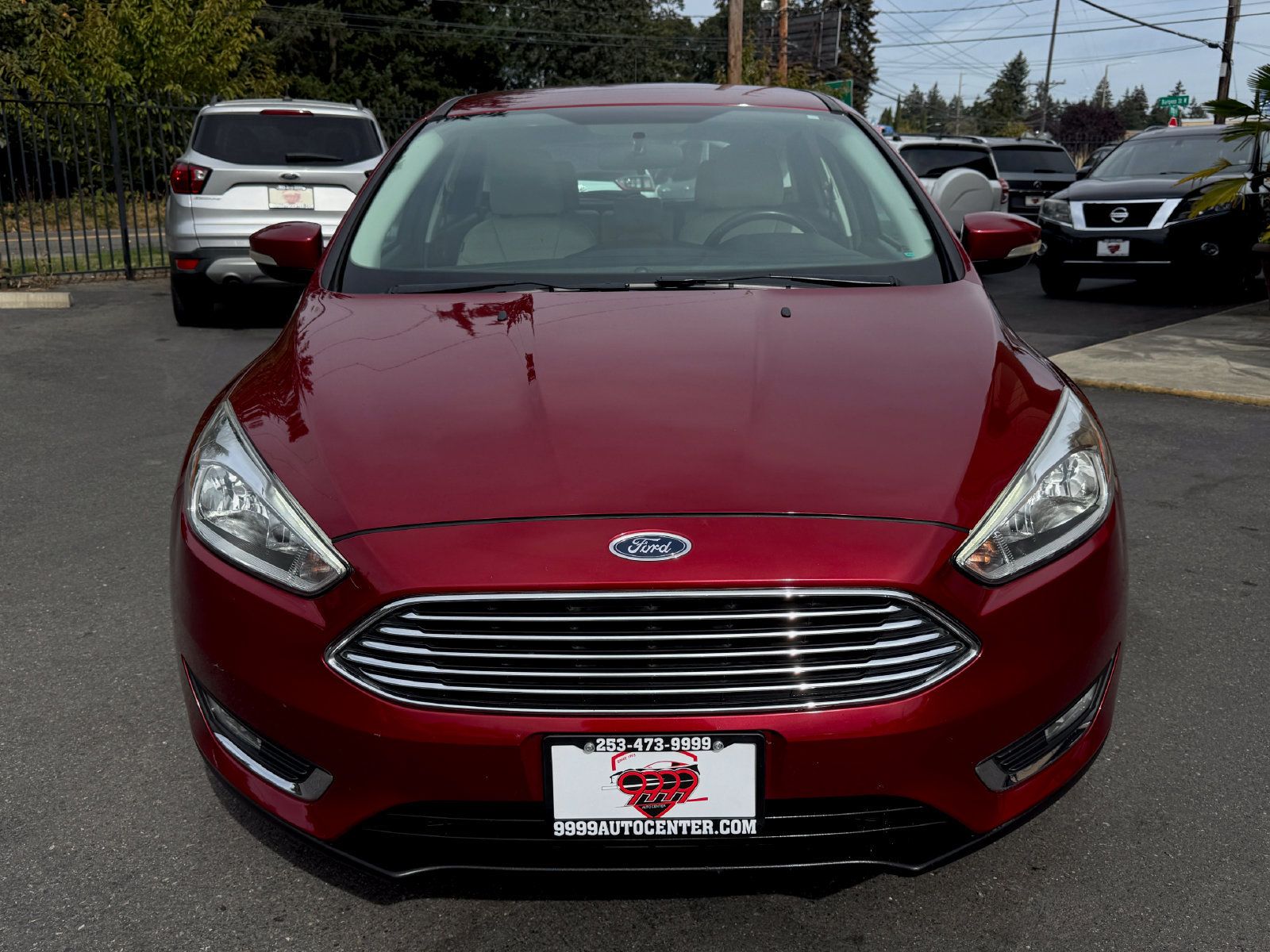Used 2016 Ford Focus Titanium FWD image 2